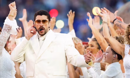 Warisan Dan Identitas Puerto Rico Dalam Penampilan Bad Bunny