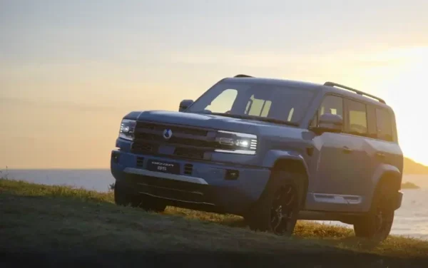 Desain Eksterior Denza B5: Maskulin, Modern Dan Premium