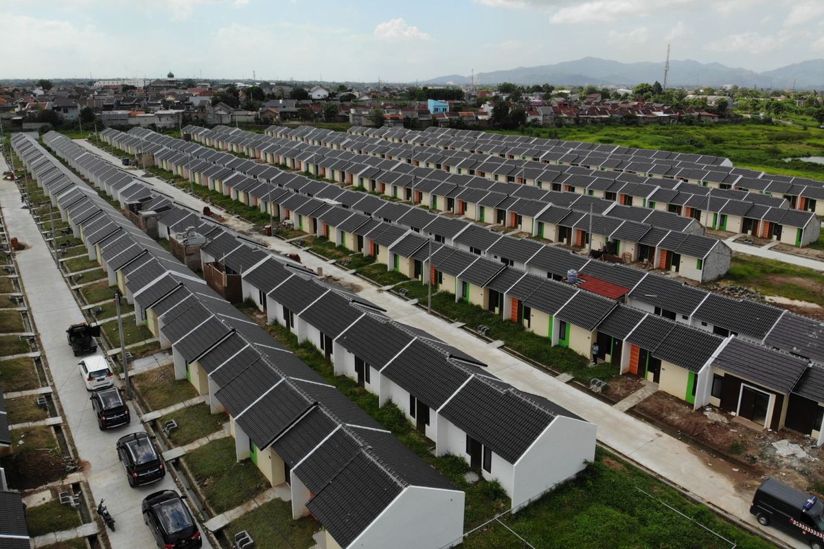 Indonesia Defisit 