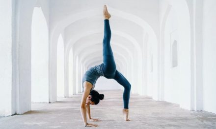 Latihan Keseimbangan Dalam Senam Lantai Dasar