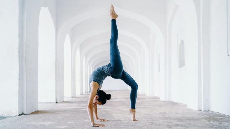 Latihan Keseimbangan Dalam Senam Lantai Dasar